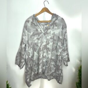 C&C California 100% Linen 3X Camo Print V Neck Hooded Button Back Pullover